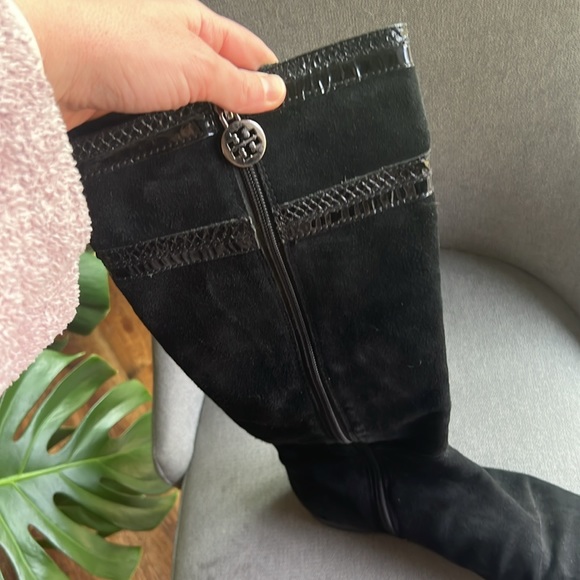 Tory Burch suede black knee high riding boots with snakeskin, good condition! - Picture 10 of 11